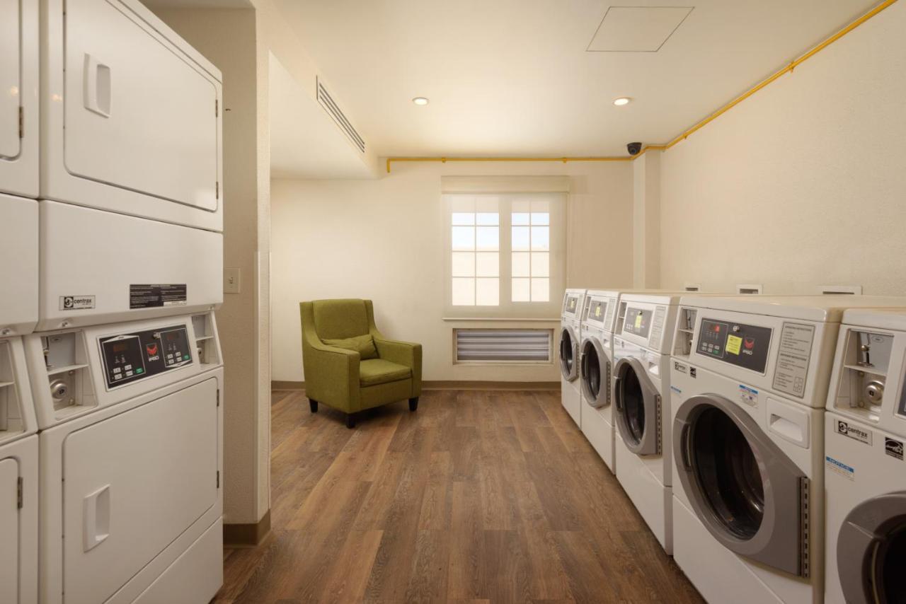 Extended Suites Queretaro Juriquilla จูลิกา ภายนอก รูปภาพ