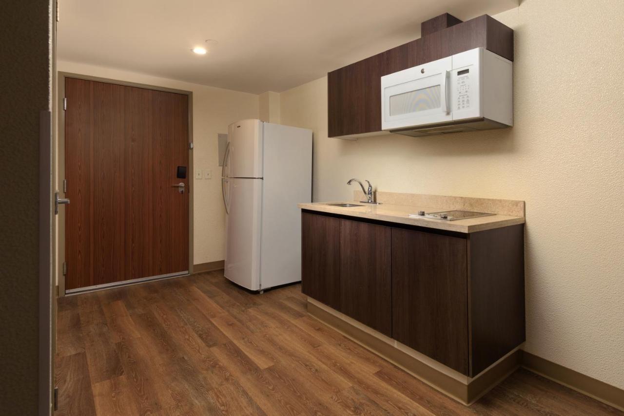 Extended Suites Queretaro Juriquilla จูลิกา ภายนอก รูปภาพ