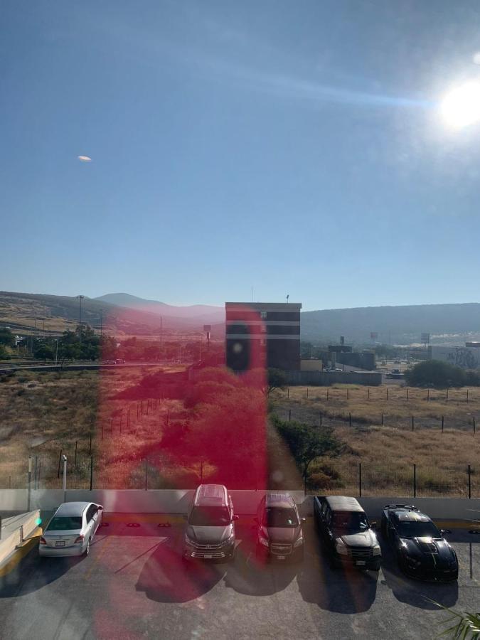 Extended Suites Queretaro Juriquilla จูลิกา ภายนอก รูปภาพ