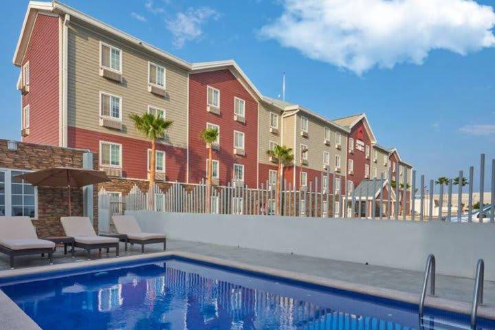 Extended Suites Queretaro Juriquilla จูลิกา ภายนอก รูปภาพ